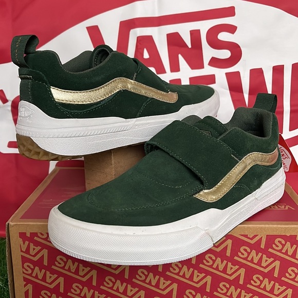 Vans Other - Vans Kyle Pro 2
(Shake Junt) Forest/Gold
VNOA4UW30WC
Men’s sneakers